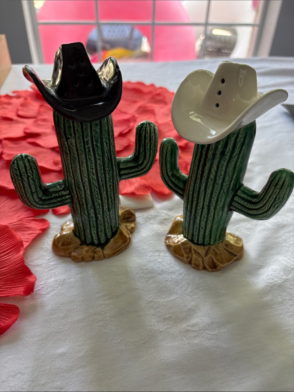 Vintage Saguaro Cactus Ceramic Salt & Pepper Shakers with Cowboy Hats